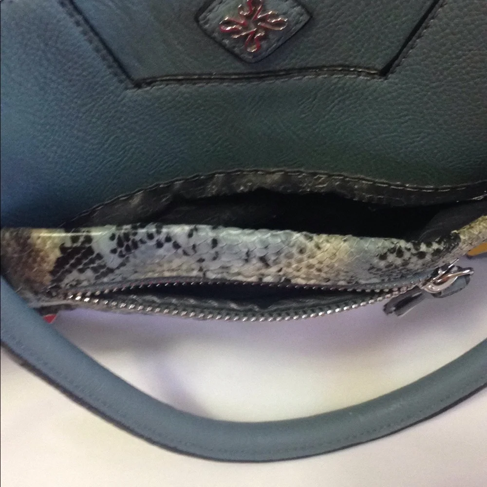 🎉Price Drop! Simply Vera Grayish-Blue Purse